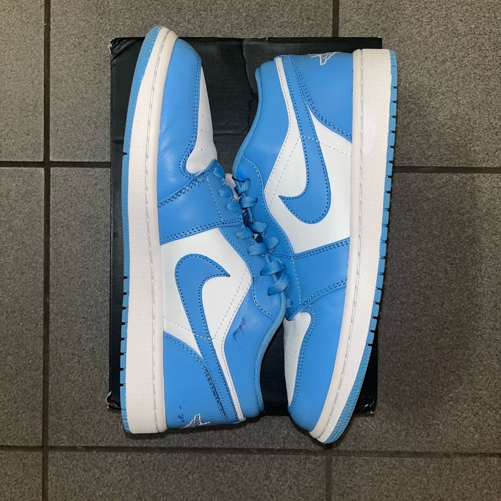Jordan 1 low UNC